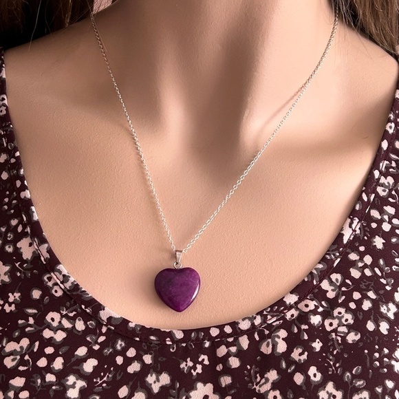 Hand Crafted Jewelry Purple Polished Stone 3-D Heart Silver Plate Chain - Picture 3 of 8